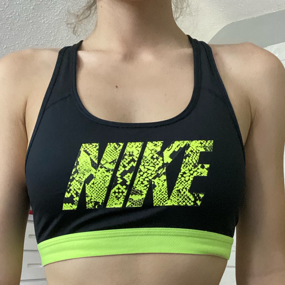 nike sports bra
